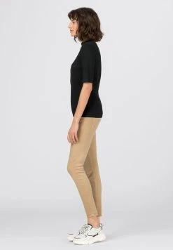 Première Qualité HALLHUBER T-shirt basique t-shirts et tops col officier femme 24 Première Qualité HALLHUBER T-shirt basique t-shirts et tops col officier femme -France Hallhuber Soldes Boutique 12060e256508415d965d02e2a6ba7096