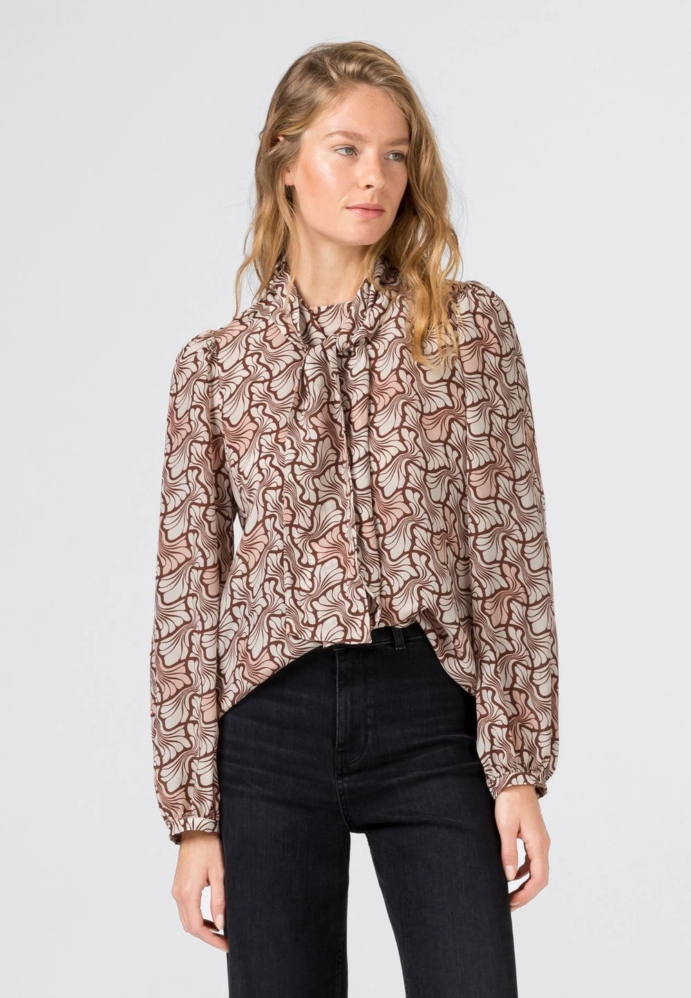 HALLHUBER Haute Qualité MIT SEPARIERTER SCHLUPPE - Blouse chemises et blouses col châle femme 1 HALLHUBER Haute Qualité MIT SEPARIERTER SCHLUPPE - Blouse chemises et blouses col châle femme