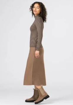 HALLHUBER LONGSLEEVE - T-shirt à manches longues Prix Incroyables t-shirts et tops col officier femme -France Hallhuber Soldes Boutique 8d30674f56df4c019cfdb668696b9f47