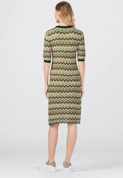 HALLHUBER MIT ZICKZACK - Robe pull En promotion robes col en v profond femme -France Hallhuber Soldes Boutique c8a7bb14758c4f1ea1bac388da1bd912