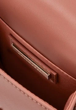 HALLHUBER Prix Imbattable Pochette petite maroquinerie fermoir aimanté femme -France Hallhuber Soldes Boutique ca3134e6b71e48c689840738402189b0