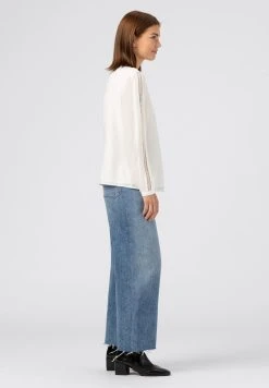 Prix Sympa HALLHUBER MIT SPITZENBÄNDERN - Blouse chemises & blouses col rond femme -France Hallhuber Soldes Boutique df4e72cc58624e14a763c68296358974